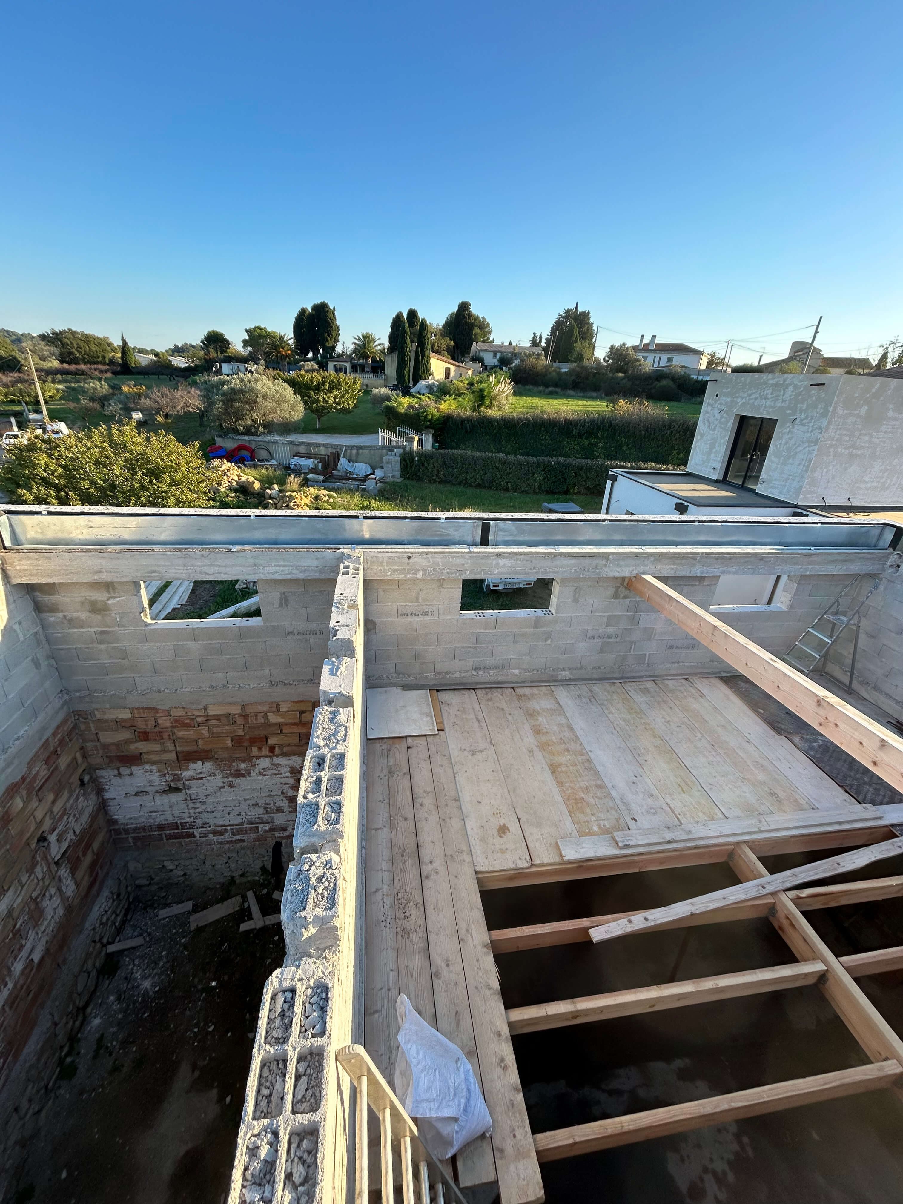 Création d'un chéneau en zinc sur mesure à Istres
