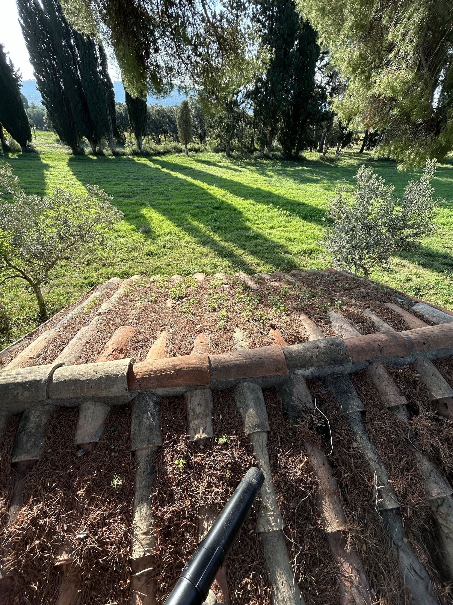Entretien de toiture à La Fare-les-Oliviers avant travaux