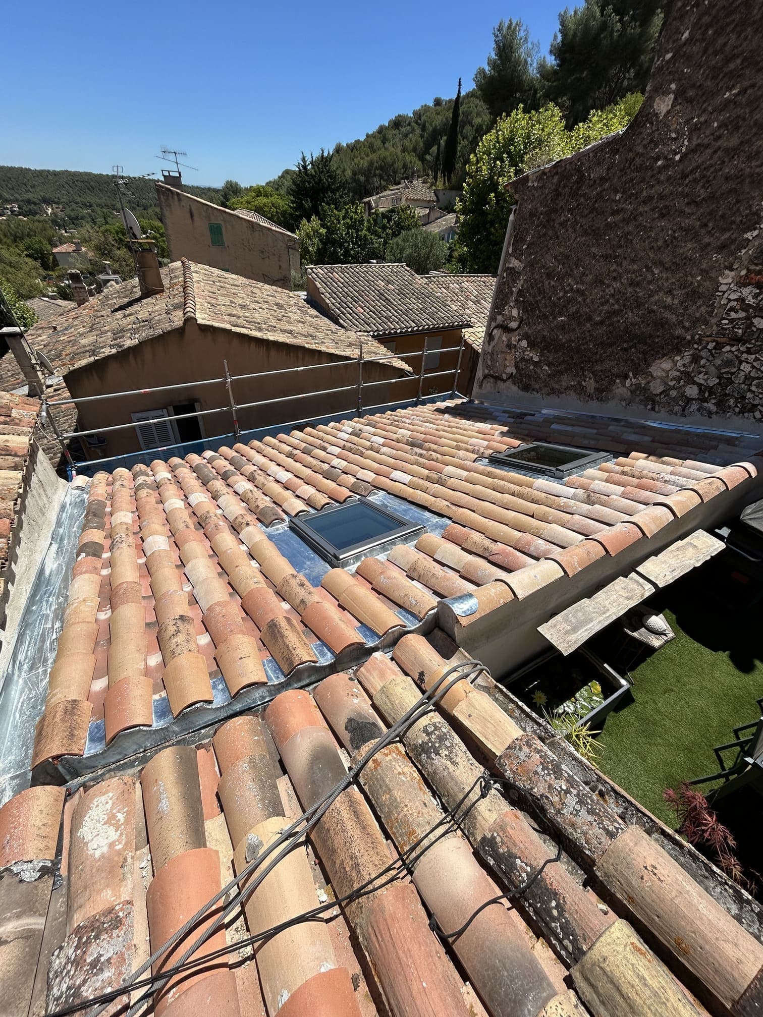 Rénovation de toiture, charpente et couverture à Ventabren